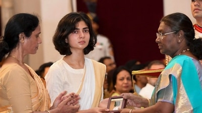 President Droupadi Murmu conferred Kirti Chakra upon Captain Anshuman Singh on July 5. (PTI) President Droupadi Murmu conferred Kirti Chakra upon Captain Anshuman Singh on July 5. (PTI)