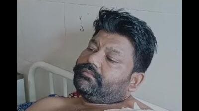 Praveen Kumar is the vice-president of the Rashtriya Bhagwa Sena and is undergoing treatment in an Amritsar hospital after sustaining a bullet injury on Thursday. Praveen Kumar is the vice-president of the Rashtriya Bhagwa Sena and is undergoing treatment in an Amritsar hospital after sustaining a bullet injury on Thursday.