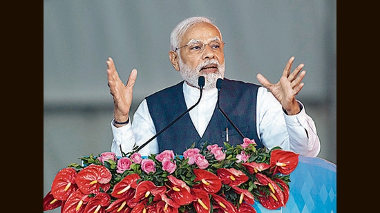 Mumbai, India - January 19, 2023: Prime Minister Narendra Modi along with Maharashtra Chief Minister Eknath Shinde and Deputy Chief Minister Devendra Fadnavis launches projects from MMRDA Grounds, at Bandra-Kurla Complex (BKC), Bandra (East), in Mumbai, India, on Thursday, January 19, 2023. (Photo by Satish Bate/Hindustan Times) (Satish Bate/HT PHOTO)