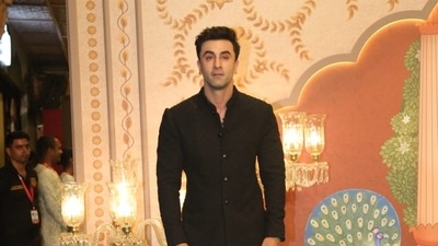 Ranbir Kapoor rocks an all-black look at the wedding, 