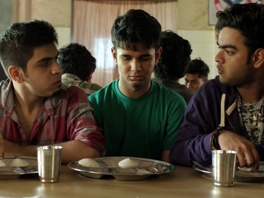 A still from Laakhon Mein Ek A still from Laakhon Mein Ek