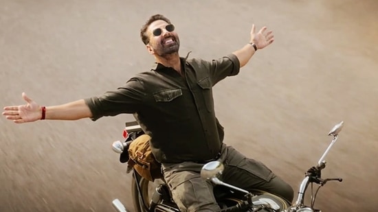 Sarfira box office collection day 1: Akshay Kumar's film earns only <span class='webrupee'>?</span>2.40 crore