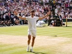 Carlos Alcaraz beats Novak Djokovic in straight sets to defend title