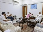 Congress leaders Sonia Gandhi, Rahul Gandhi, Priyanka Gandhi and K C Venugopal during a meeting at party president Mallikarjun Kharge’s residence. (File image)(PTI)