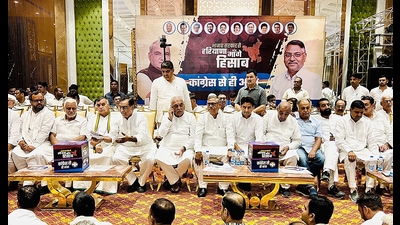 Former Haryana chief minister Bhupinder Singh Hooda, Congress leaders Deepak Babaria, Deepender Singh Hooda and others during a state-level meeting in Sonipat on Sunday. (Manoj Dhaka) Former Haryana chief minister Bhupinder Singh Hooda, Congress leaders Deepak Babaria, Deepender Singh Hooda and others during a state-level meeting in Sonipat on Sunday. (Manoj Dhaka)