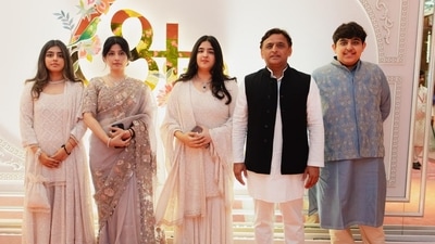Former Uttar Pradesh Chief Minister and Samajwadi Party leader Akhilesh Yadav was seen in attendance with his family. He wore a white kurta-pyjama with a black Nehru jacket while his wife and MP Dimple Yadav donned a grey sari with embellishments, They were accompanied by their son Arjun Yadav, and daughters Aditi and Tina Yadav. Former Uttar Pradesh Chief Minister and Samajwadi Party leader Akhilesh Yadav was seen in attendance with his family. He wore a white kurta-pyjama with a black Nehru jacket while his wife and MP Dimple Yadav donned a grey sari with embellishments, They were accompanied by their son Arjun Yadav, and daughters Aditi and Tina Yadav.