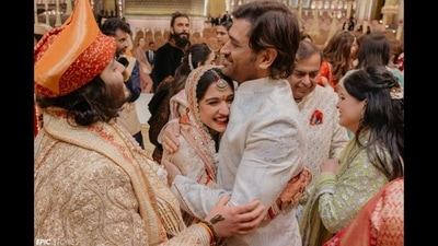 MS Dhoni congratulates Radhika Merchant with a warm hug after her wedding to Anant Ambani. (Instagram/@mahi7781) MS Dhoni congratulates Radhika Merchant with a warm hug after her wedding to Anant Ambani. (Instagram/@mahi7781)