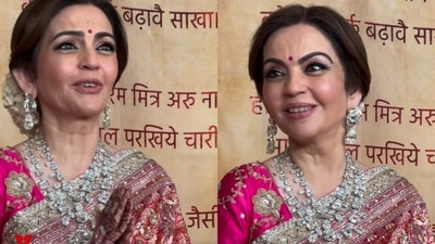 Nita Ambani's heartfelt gesture for paparazzi at Anant and Radhika's reception. (Instagram/@vbollywood_official) Nita Ambani's heartfelt gesture for paparazzi at Anant and Radhika's reception. (Instagram/@vbollywood_official)