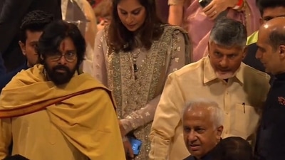 Andhra Pradesh Chief Minister Chandrababu Naidu attended the wedding, in a cream shirt, with Andhra Pradesh Deputy Chief Minister and actor Pawan Kalyan, who donned a yellow kurta with a matching shawl for the occasion. Andhra Pradesh Chief Minister Chandrababu Naidu attended the wedding, in a cream shirt, with Andhra Pradesh Deputy Chief Minister and actor Pawan Kalyan, who donned a yellow kurta with a matching shawl for the occasion.