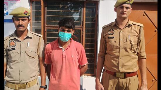 Earlier, three suspects were held on July 9 and the remaining two on Friday. Deceased Bhati and his friend Jitender Gujar, 20, were thrashed in Peepalka on being spotted with the girl by a group of people linked to her family. (HT Photo)