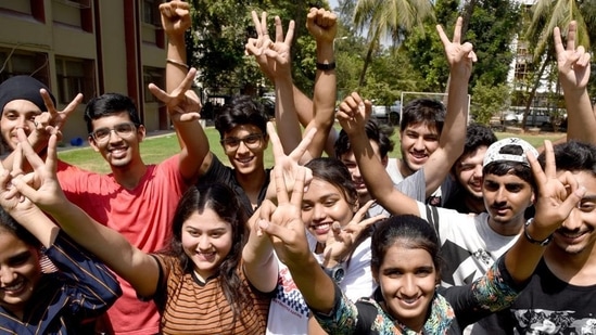 JKBOSE Results 2024: The Jammu and Kashmir Class 11 results were released today, July 14. Girls scored 75 percent, and boys secured 69 percent. (HT file image)