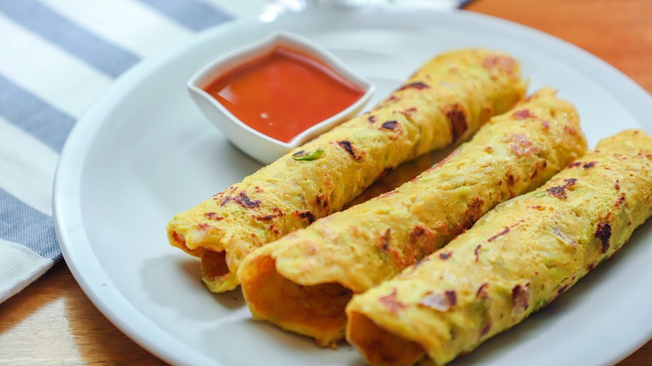 Lauki chilla is a savoury Indian pancake made with bottle gourd, gram flour, and spices.