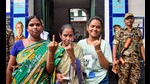 Kolkata: Voters show their ink-marked finger after casting vote during Maniktala assembly bypoll, in Kolkata, Wednesday, July 10, 2024. (PTI Photo)(PTI07_10_2024_000262B) (PTI)