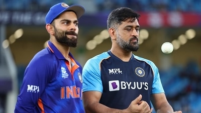 Virat Kohli (L) and MS Dhoni in 2021. (Getty) Virat Kohli (L) and MS Dhoni in 2021. (Getty)