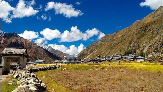 Chitkul, the highest village in the Baspa Valley at 11,319 feet, is now a tourist destination. The Border Roads Organisation (BRO) will soon start building the 40-km stretch from Karcham-Chitkul via Sangla. (HT file photo)