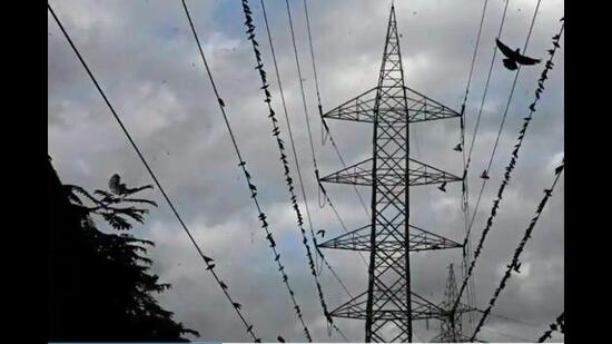 The Pune zone, one of the top revenue generators for the power utility, reported rise in power outages. (HT PHOTO)