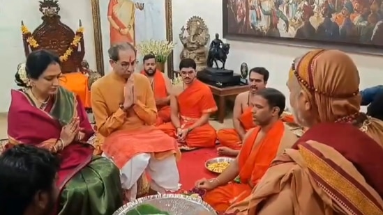 Shiv Sena (UBT) leader Uddhav Thackeray and his wife Rashmi Thackeray during a meeting with Swami Avimukteswaran Shankaracharya, in Mumbai, Monday, July 15, 2024.(PTI)