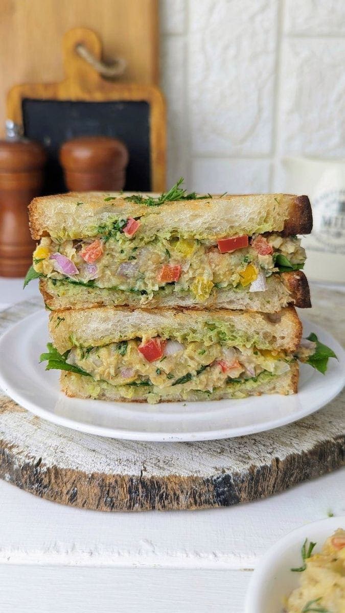 Chana sandwich is a good source of healthy protein for your kids. 