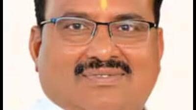 ACB Pune division has submitted preliminary inquiry report on Dilip Khedkar, father of probationary IAS officer Puja Khedkar, as part of inquiry into disproportionate assets case, to senior officials. (HT) ACB Pune division has submitted preliminary inquiry report on Dilip Khedkar, father of probationary IAS officer Puja Khedkar, as part of inquiry into disproportionate assets case, to senior officials. (HT)