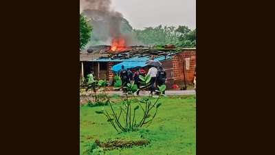 The anti-encroachment drive at Vishalgad Fort turned violent on Sunday as a mob hurled stones at police personnel and damaged properties, leading to the arrest of 21 people. (HT PHOTO)