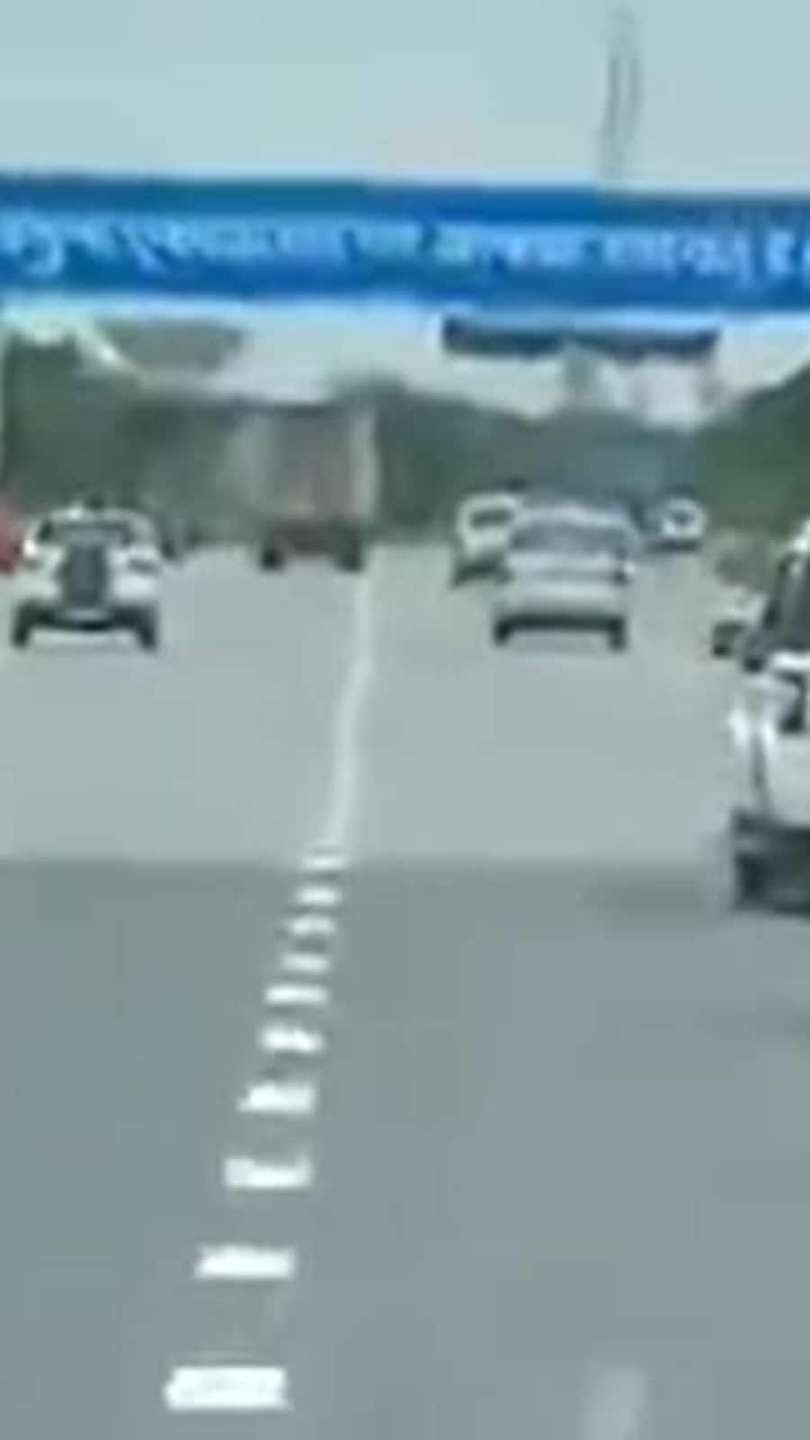 Bengaluru police to fine those who skip lane discipline on airport road