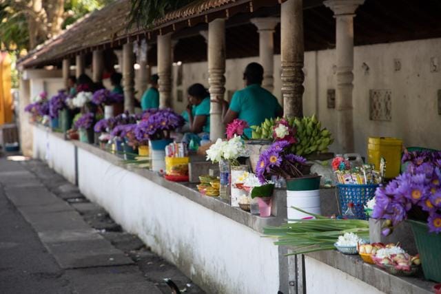 A flower market in Sri Lanka selling lotuses to be offered to Buddha. (Shutterstock) A flower market in Sri Lanka selling lotuses to be offered to Buddha. (Shutterstock)