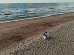 Kelly Smith found her husband on the beach with another woman (Representational image) Kelly Smith found her husband on the beach with another woman (Representational image)