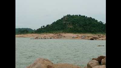 Khanta picnic spot is located in Myorpur area of Sonbhadra district (Sourced) Khanta picnic spot is located in Myorpur area of Sonbhadra district (Sourced)