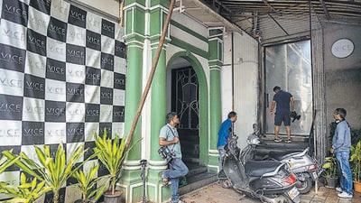 Last week, the excise department sealed the Vice Global Tapas Bar in Juhu, where Mihir Shah had alochol with his friends. (Satish Bate/HT Photo) Last week, the excise department sealed the Vice Global Tapas Bar in Juhu, where Mihir Shah had alochol with his friends. (Satish Bate/HT Photo)