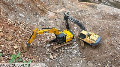 The widespread mining with heavy machinery has take place in the Deithor and Rangsali rivers in Assam. (HT ) The widespread mining with heavy machinery has take place in the Deithor and Rangsali rivers in Assam. (HT )