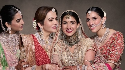 Nita Ambani poses for a beautiful pic with Isha Ambani, Shloka Mehta, and Radhika Merchant. (Instagram) Nita Ambani poses for a beautiful pic with Isha Ambani, Shloka Mehta, and Radhika Merchant. (Instagram)