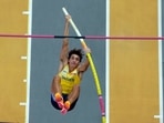 Armand Duplantis in action.