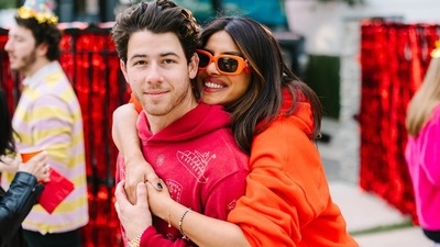 Priyanka Chopra stays in Los Angeles, US, with Nick Jonas and Malti Marie. Priyanka Chopra stays in Los Angeles, US, with Nick Jonas and Malti Marie.