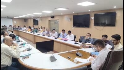 While 61 schools had been directed to attend the review meeting over the delay completing admissions under Right To Education (RTE) Act, 15 skipped it. (HT Photo) While 61 schools had been directed to attend the review meeting over the delay completing admissions under Right To Education (RTE) Act, 15 skipped it. (HT Photo)