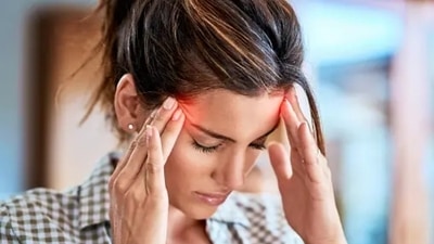 A thunderclap headache is a very severe headache of abrupt onset that reaches its maximum intensity within one minute or less of onset and demand immediate medical attention due to its potential to signal serious underlying conditions,” explained Dr. Darshan Doshi. (Unsplash) A thunderclap headache is a very severe headache of abrupt onset that reaches its maximum intensity within one minute or less of onset and demand immediate medical attention due to its potential to signal serious underlying conditions,” explained Dr. Darshan Doshi. (Unsplash)