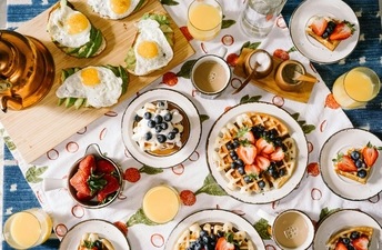 Making breakfast count: Strategies for incorporating whole grains and fiber into your morning routine (Photo by Rachel Park on Unsplash) Making breakfast count: Strategies for incorporating whole grains and fiber into your morning routine (Photo by Rachel Park on Unsplash)