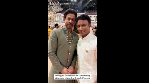 Shah Rukh Khan with Dr Raj Kanodia.