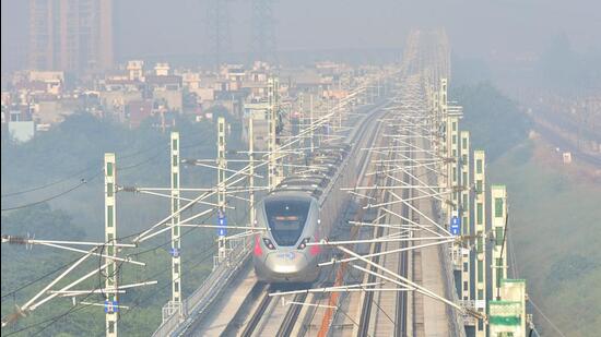 Officials said that according to estimates, implementation of the entire Delhi-Meerut corridor will help increase the current share of public transport from 37% to 63%. (HT Photo)