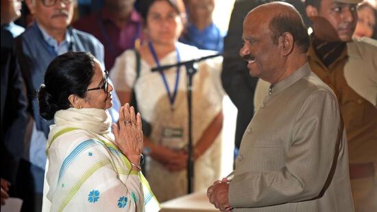 West Bengal chief minister Mamata Banerjee (left) with Governor C V Ananda Bose. (HT File Photo)