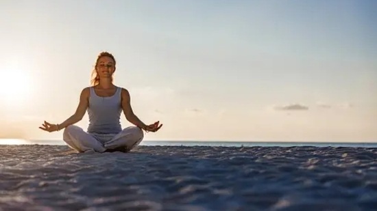 Embrace mindfulness: Practicing mindful techniques and learning to be present in the moment helps us to detach ourselves from negative thoughts and observe them without being affected by them.(Unsplash)