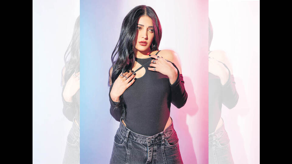 Singer and actor Shruti Haasan loves annoying her younger sister, Akshara.
