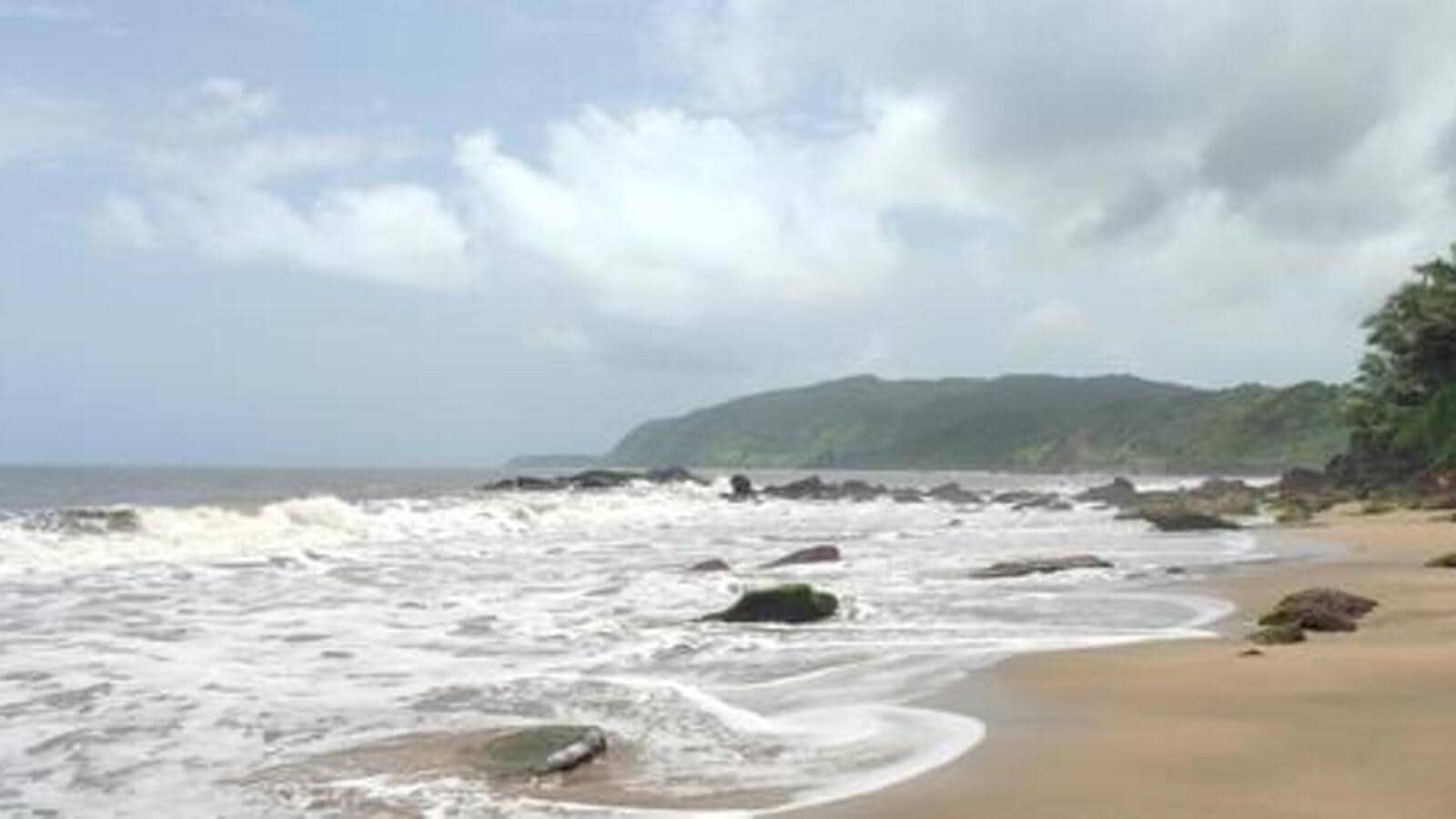 Senior couple from Mumbai drowns at Goa’s Candolim beach: Police | Latest News India