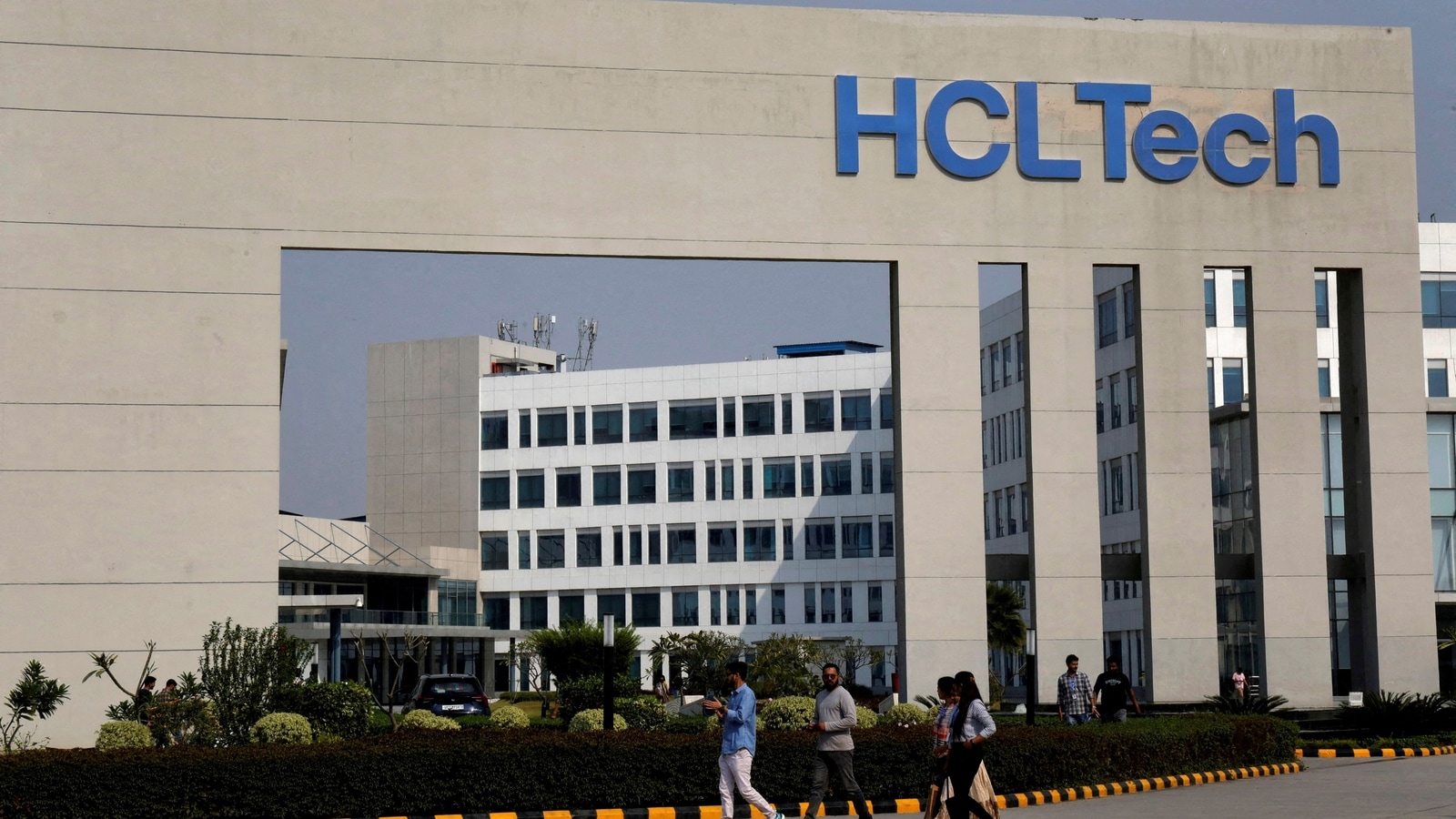 Come to office or forget getting offs: HCLTech links leaves to office attendance - Hindustan Times