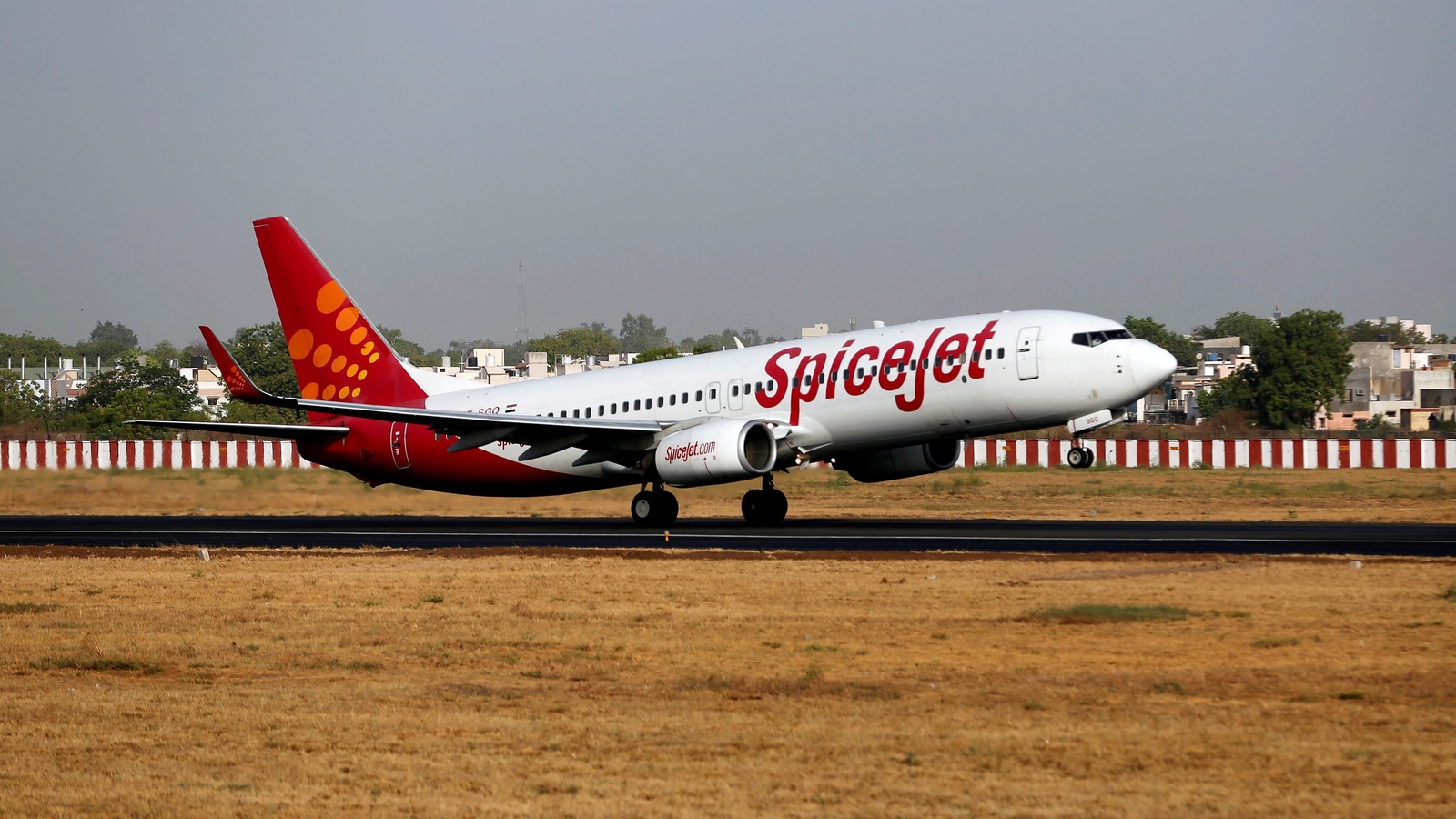 SpiceJet looks to raise funds from institutional investors through QIP, shares up 5%