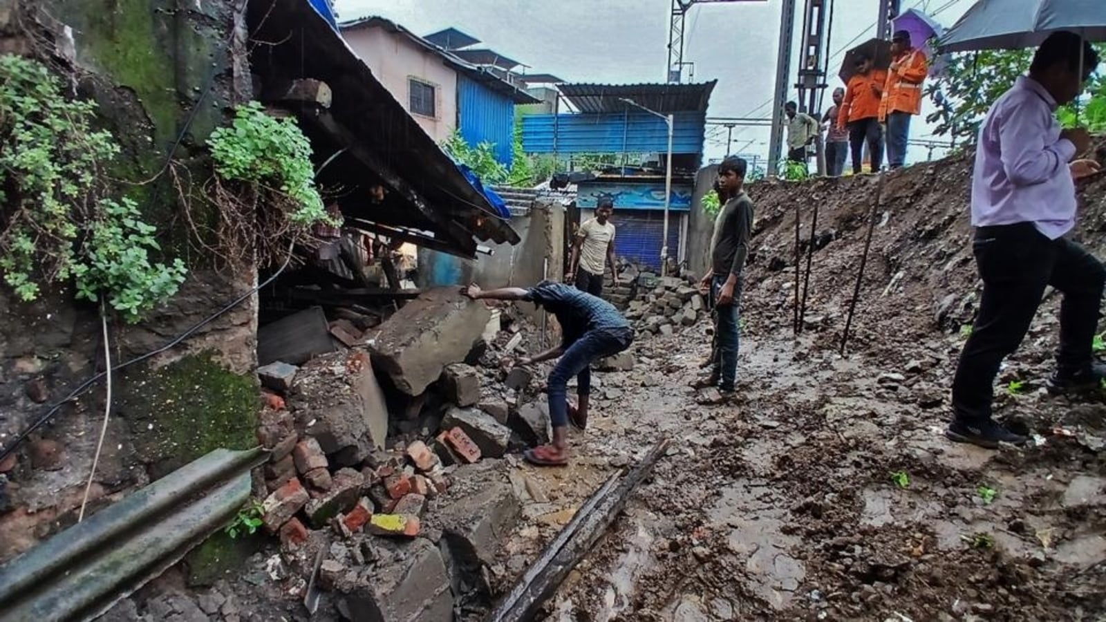 Karnataka: Three, including two children killed as wall of house collapses in heavy rain