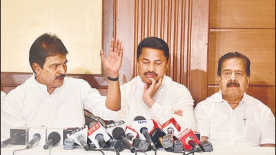 AICC top brass went along with state party leaders in deciding not to yield to pressure from allies in seat-sharing arrangement for the upcoming assembly elections in Maharashtra (Bhushan Koyande/HT Photo) AICC top brass went along with state party leaders in deciding not to yield to pressure from allies in seat-sharing arrangement for the upcoming assembly elections in Maharashtra (Bhushan Koyande/HT Photo)
