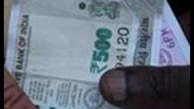 Apart from ₹78.15 lakh, the Enforcement Directorate has seized some digital devices and “incriminating” documents. (Picture only for representational purpose) Apart from ₹78.15 lakh, the Enforcement Directorate has seized some digital devices and “incriminating” documents. (Picture only for representational purpose)
