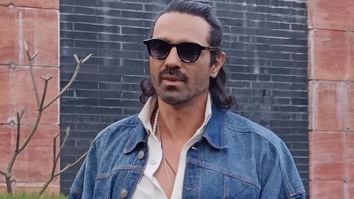 Arjun Rampal's flight from Mumbai Airport got delayed due to Microsoft Outage.