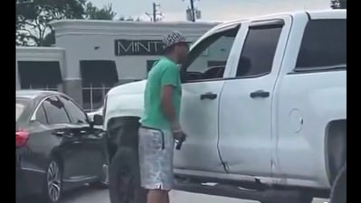 Shocking footage captures road rage shooting that left one man dead (X) Shocking footage captures road rage shooting that left one man dead (X)