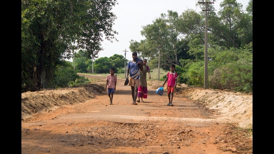 An Irular family in the Thiruvallur district of Tamil Nadu. (Shutterstock)